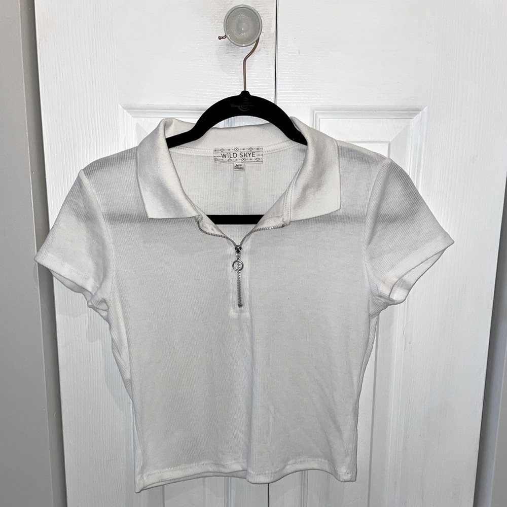🖤 Cropped half zip Collared Tee​​ 🖤​